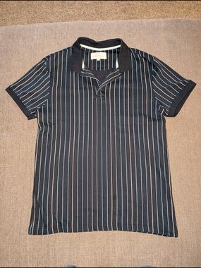 Men's Navy Golf Polo with Vertical Light Blue And White Pinstripes